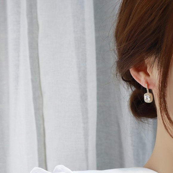 NEW 14K Gold Plated Diamond Halo Drop Earrings - Picture 2 of 5